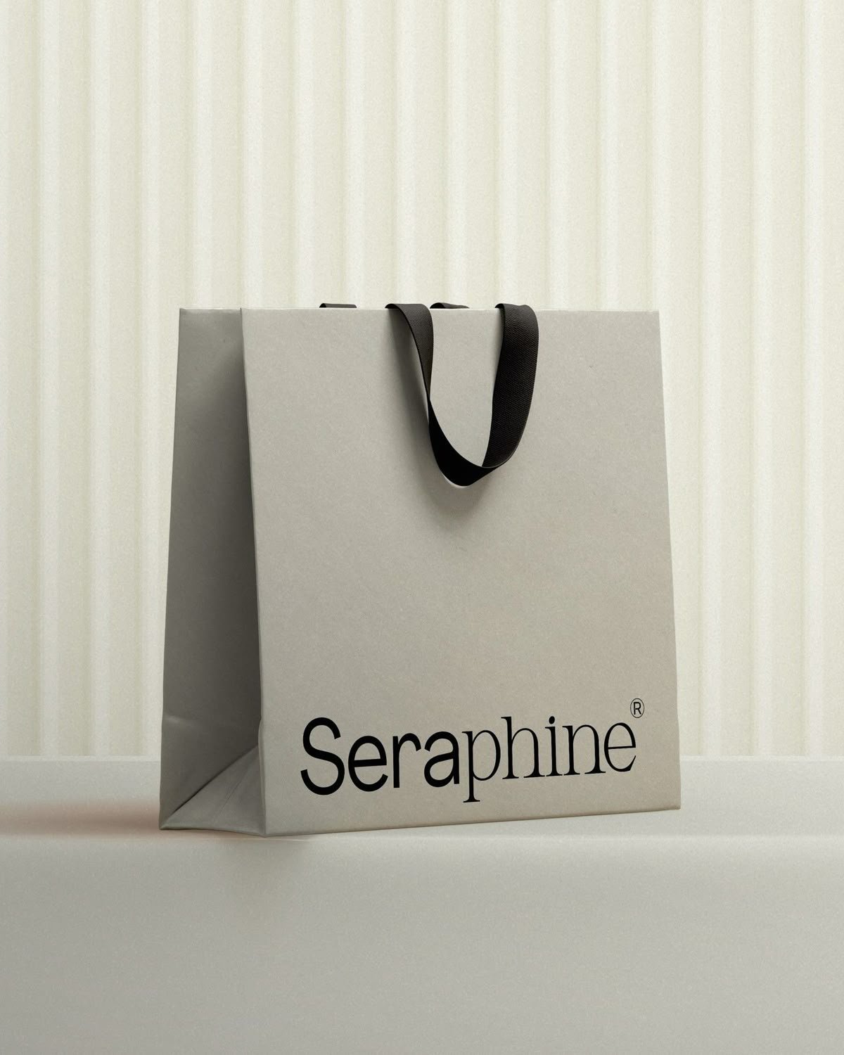 Luxurious And Minimalist Paper Bag